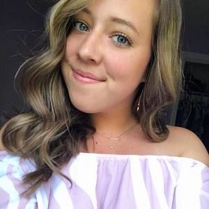 Meet your Posher, Caroline